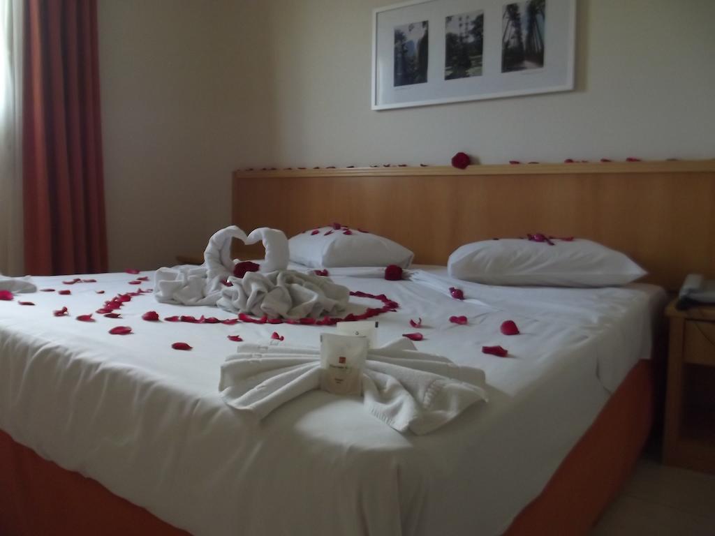 Harbor Self Graciosa Hotel Куатру-Баррас Экстерьер фото